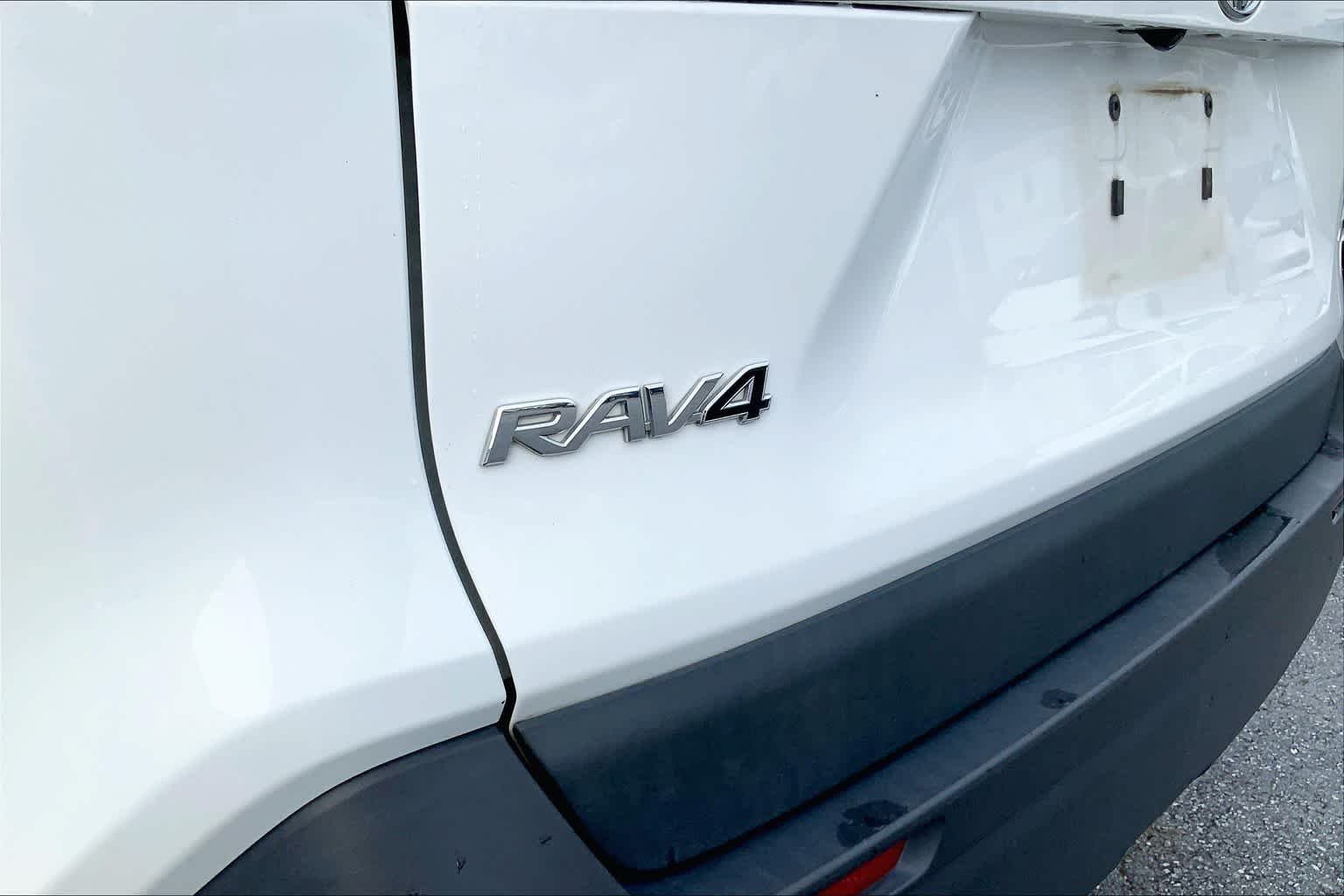 Used 2021 Super White Toyota XLE image 30