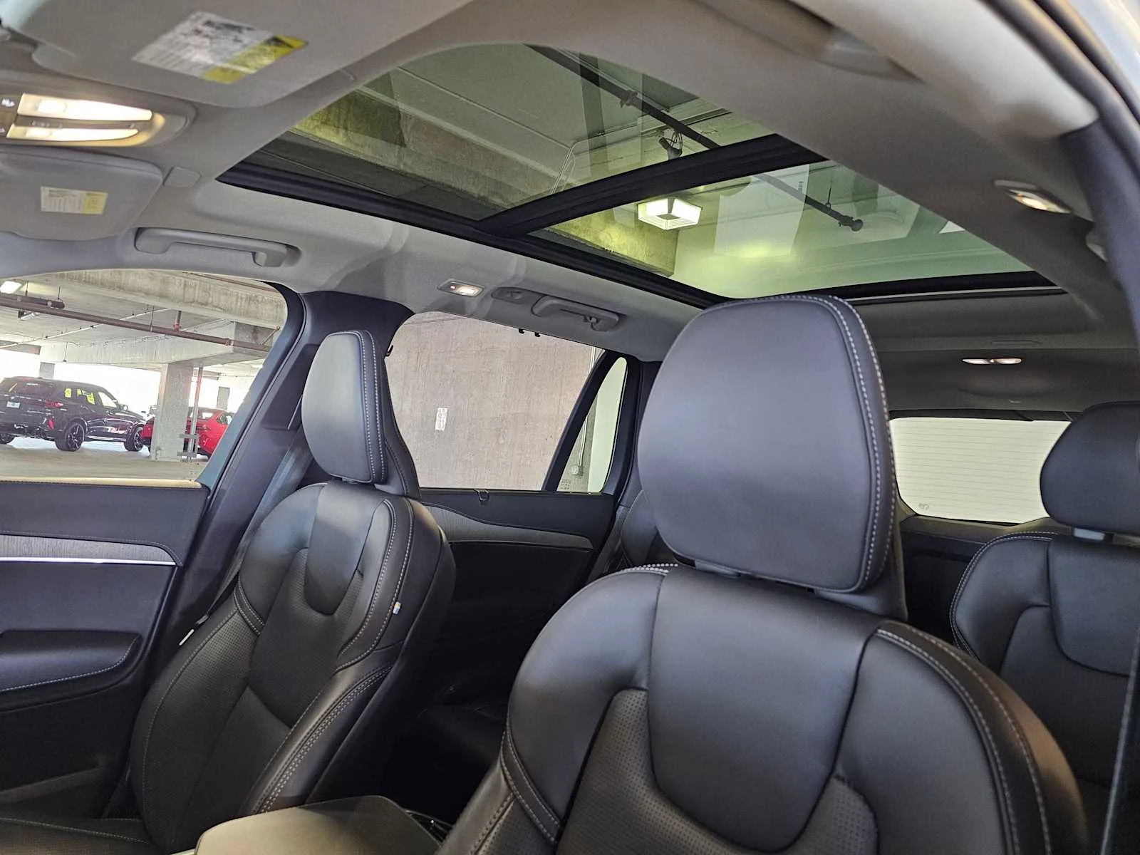 Used 2025 Crystal White Metallic Volvo Ultra image 23