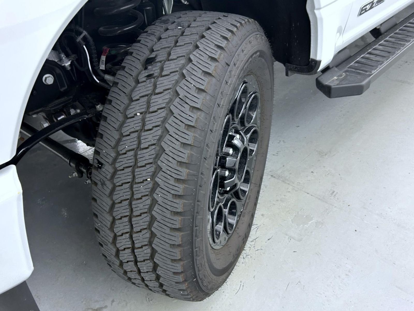 New 2026 Avalanche Ford Lariat image 24