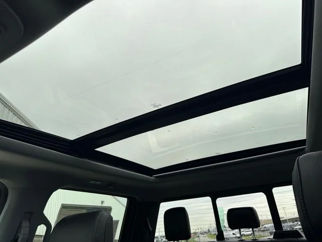 New 2026 Agate Black Metallic Ford F-350® Lariat® image 31