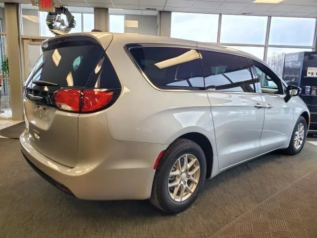New 2026 Silver Mist Clearcoat Chrysler LX image 2