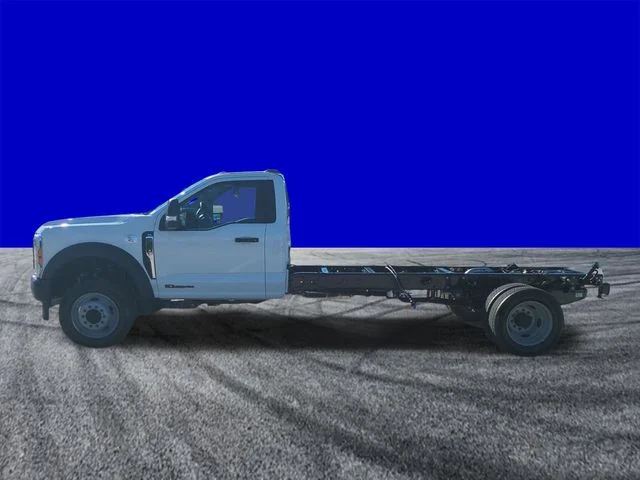 New 2026 Oxford White Ford F-450® XL image 7