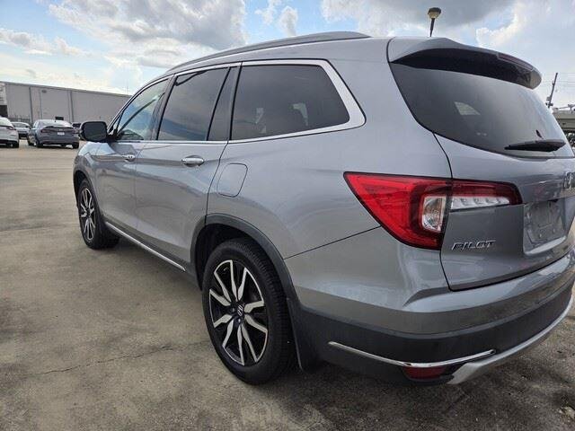 Used 2021 Lunar Silver Metallic Honda Touring w/Rear Captain