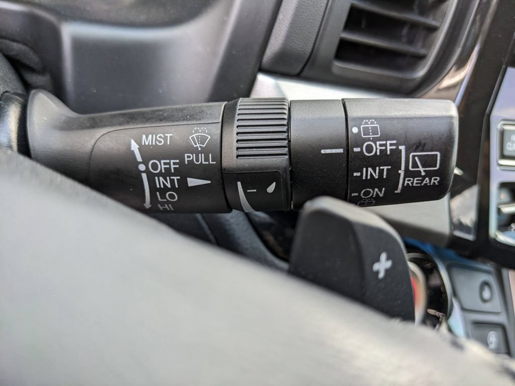 Used 2022 White Honda Touring image 25
