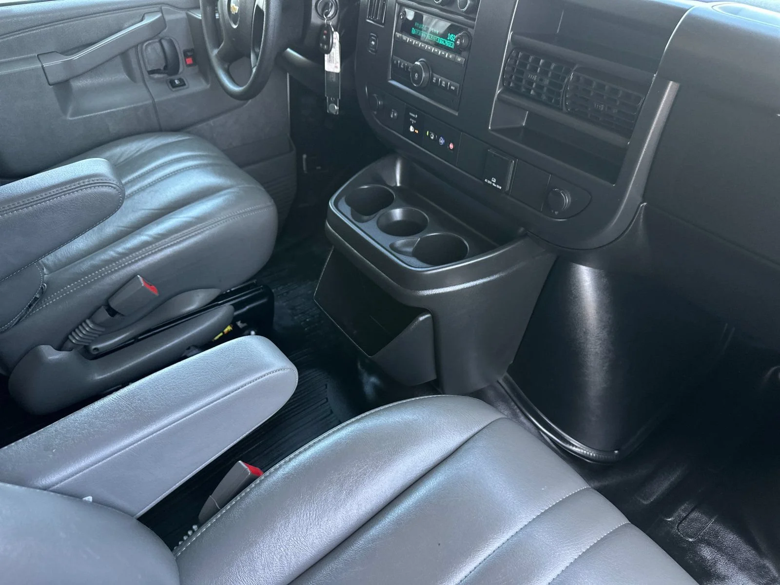 Used 2025 Summit White Chevrolet WT image 16