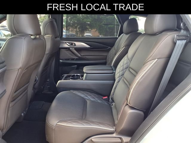 Used 2021 White Mazda Signature image 18