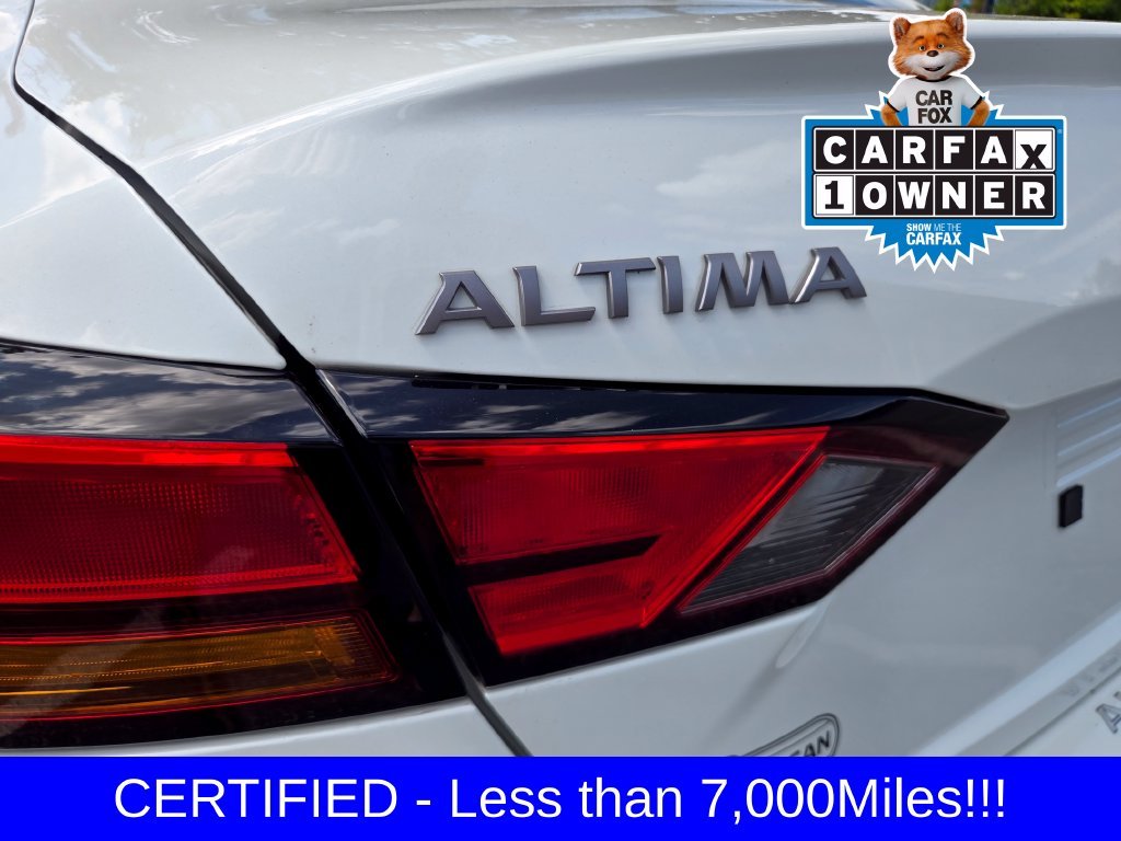Used 2025 White Nissan 2.5 SR image 8
