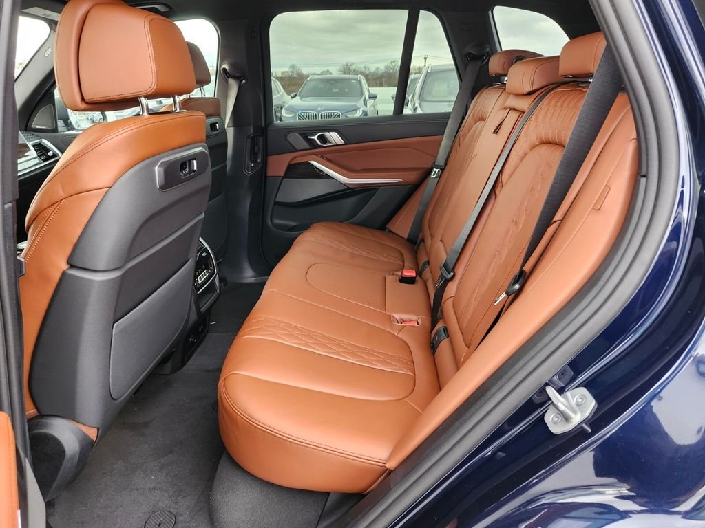 Used 2026 Blue BMW xDrive40i image 16