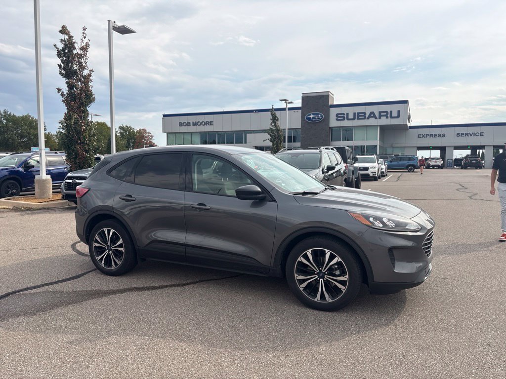 Used 2022 Gray Ford SE image 1