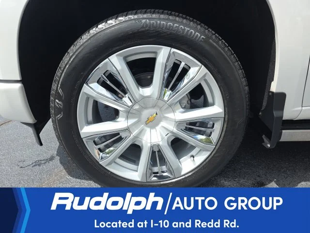 Used 2025 Beige Chevrolet High Country image 21