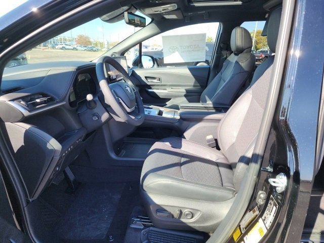 Used 2025 Midnight Black Metallic Toyota Platinum image 22