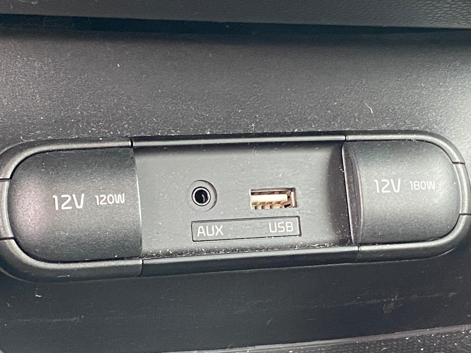 Used 2018 Titanium Gray Kia + image 17