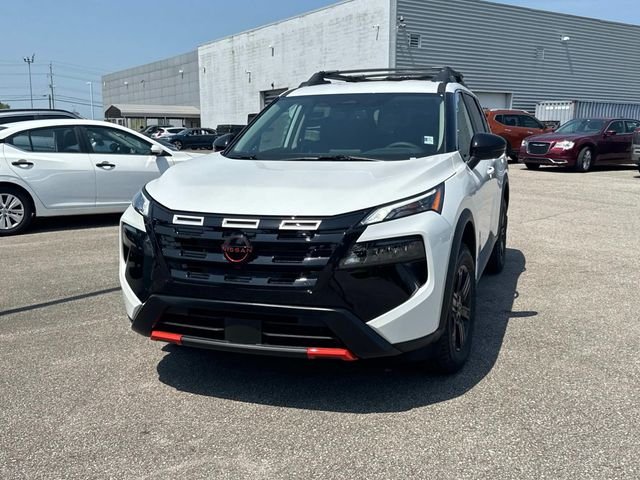 New 2026 Everest White Pearl TriCoat Nissan Rock Creek® image 8