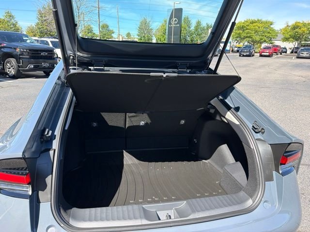 Certified Used 2027 01m2 Toyota LE image 24