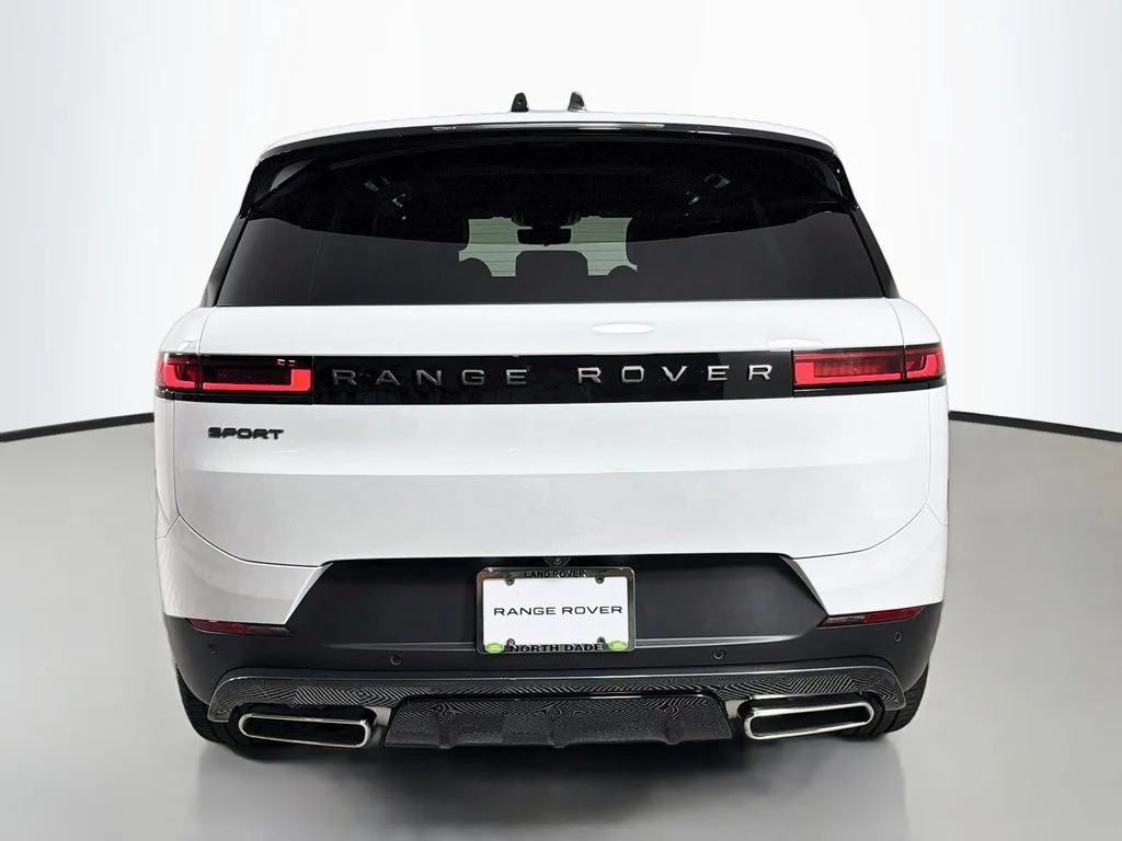New 2026 Fuji White Land Rover SE image 6