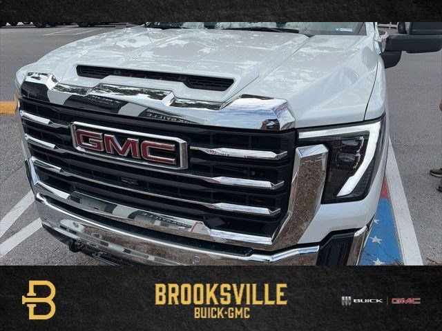 2024 GMC Sierra 4WD Crew Cab Standard Box SLT's photo