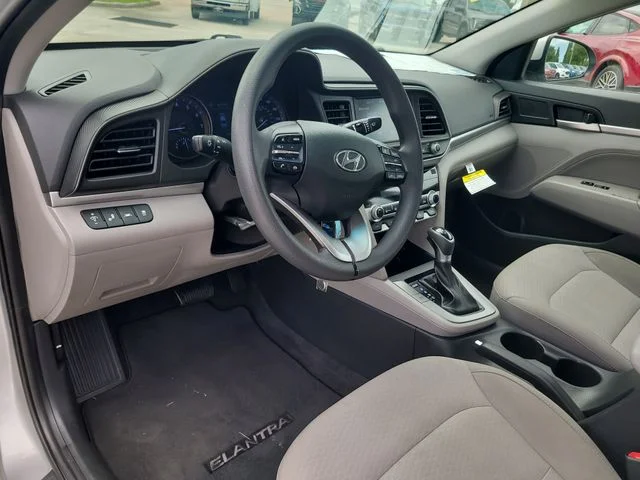 Used 2020 Silver Hyundai SEL image 17