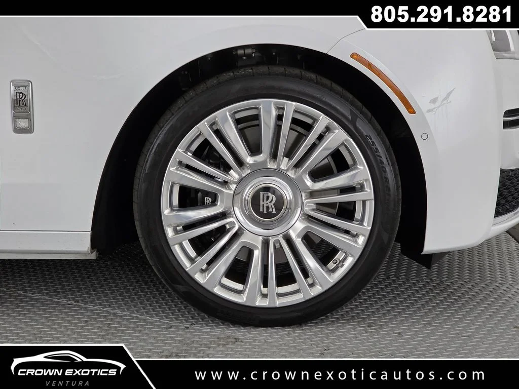Used 2021  Rolls-Royce Base image 9