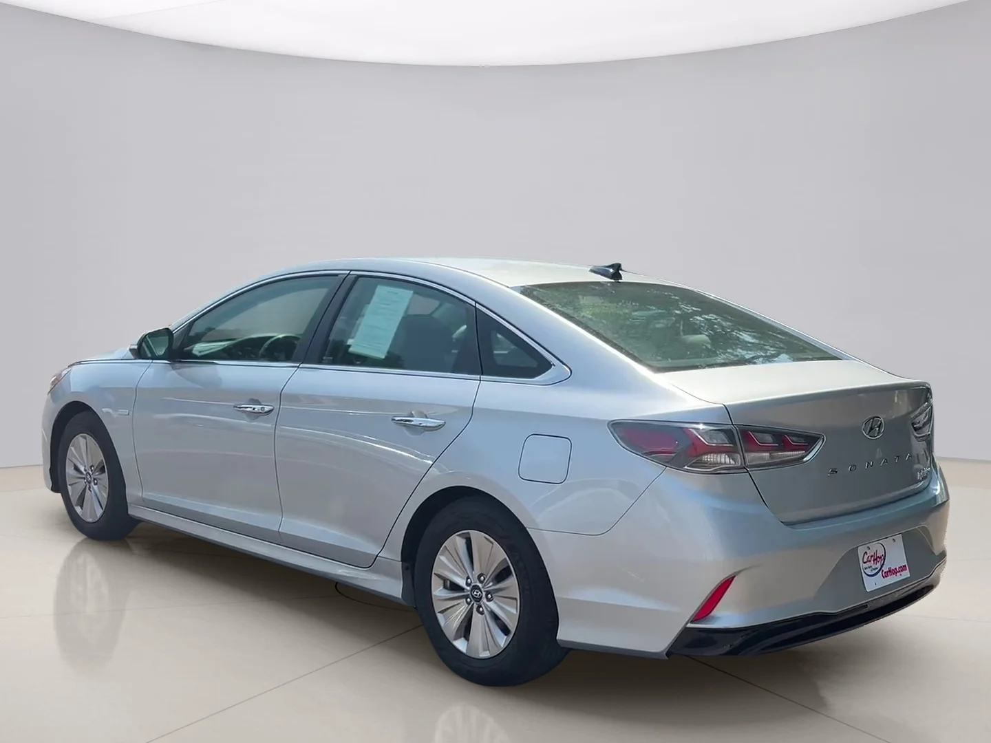 Used 2018 Silver Hyundai  image 3