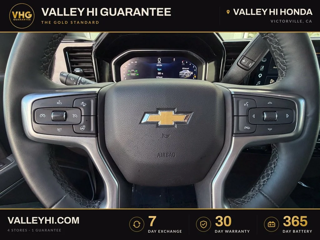 Used 2026 Summit White Chevrolet LT image 32