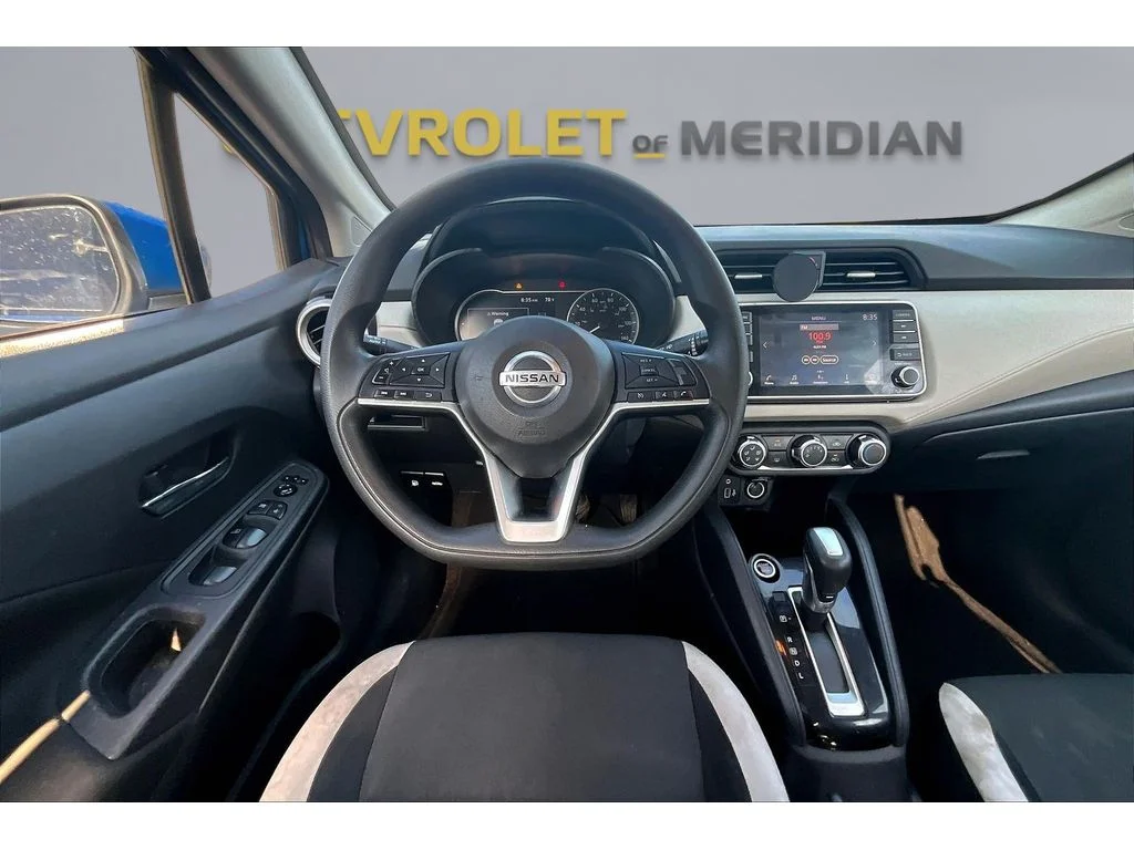 Used 2021 Blue Nissan SV image 5