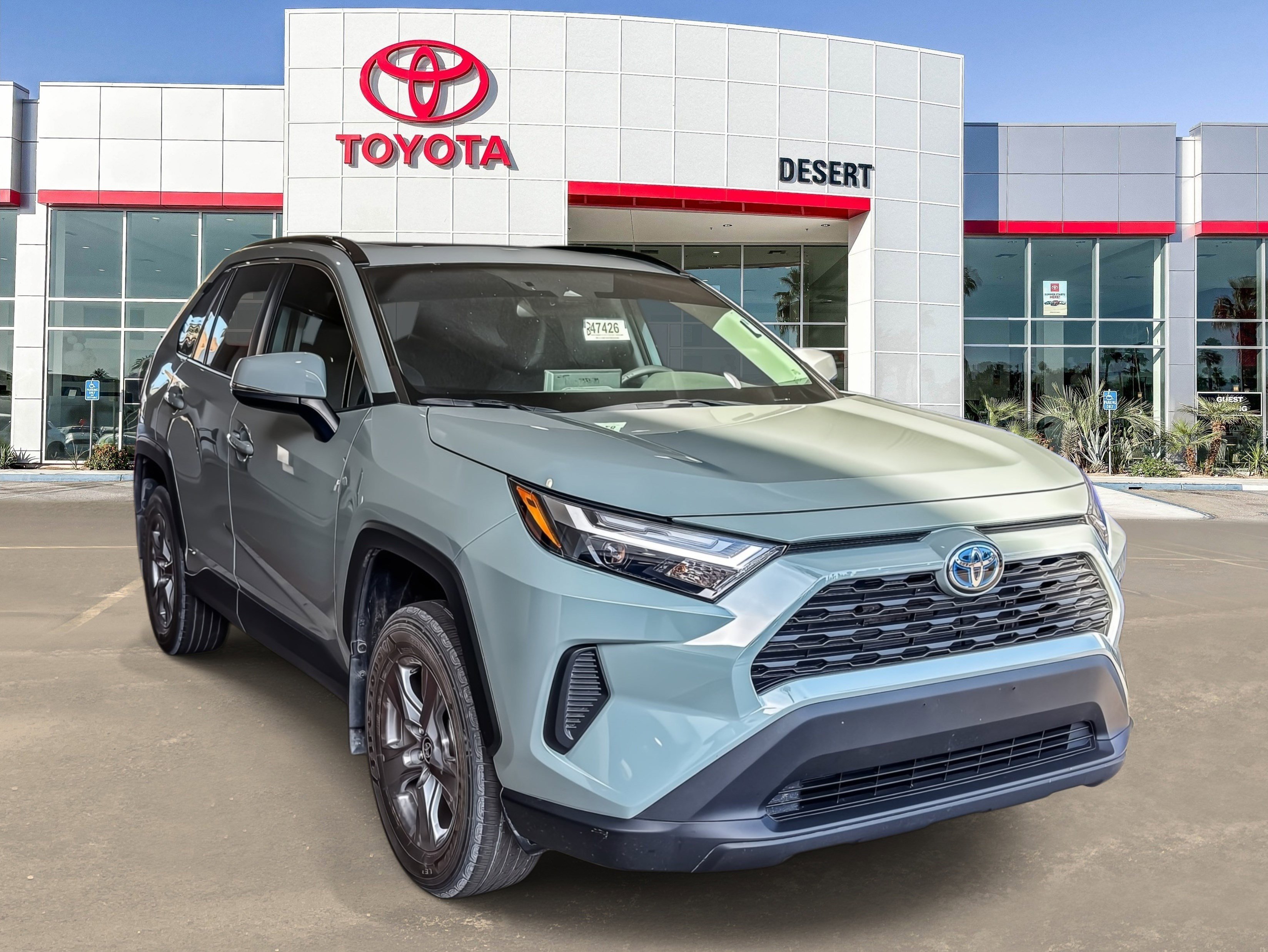 Used 2022 Lunar Rock Toyota Hybrid XLE image 1