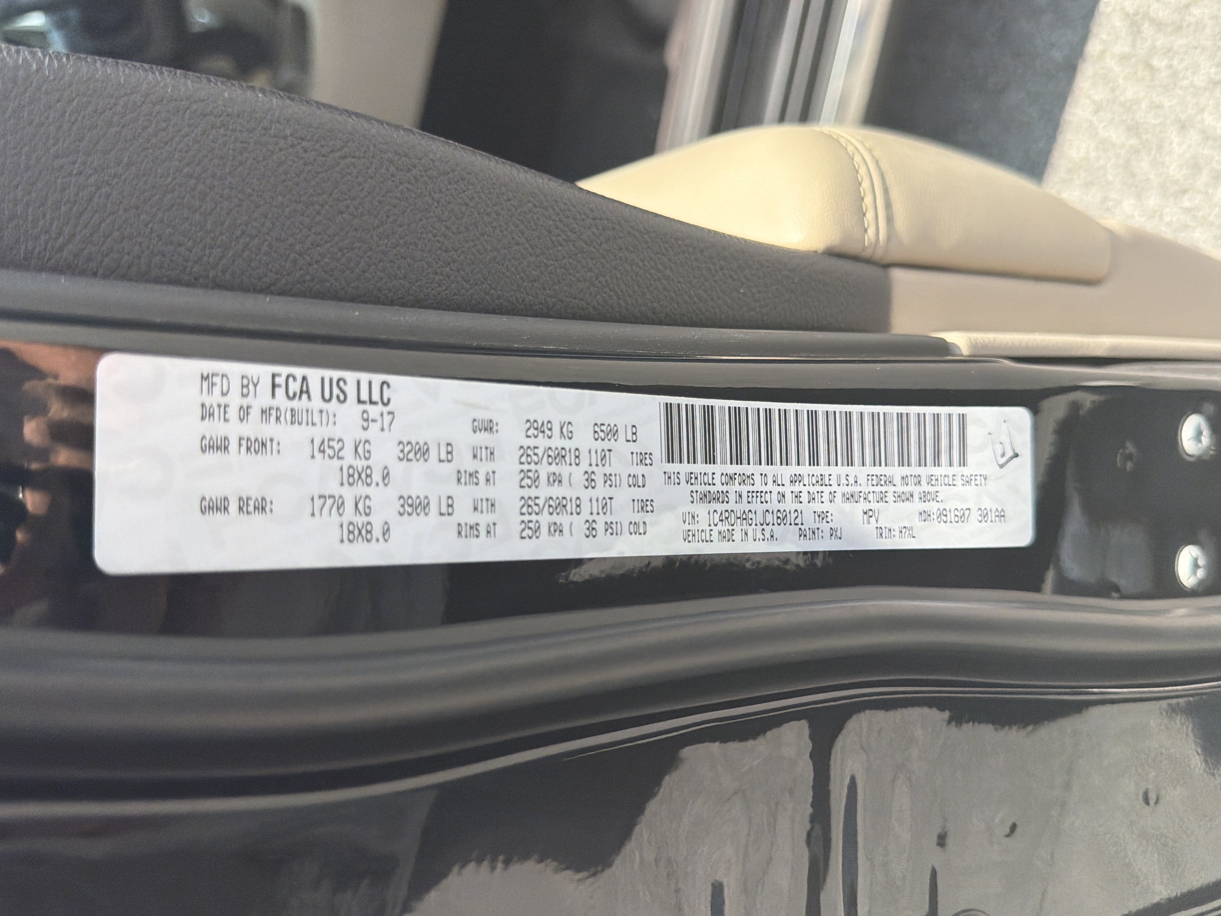 Used 2018 DB Black Clearcoat Dodge SXT image 39