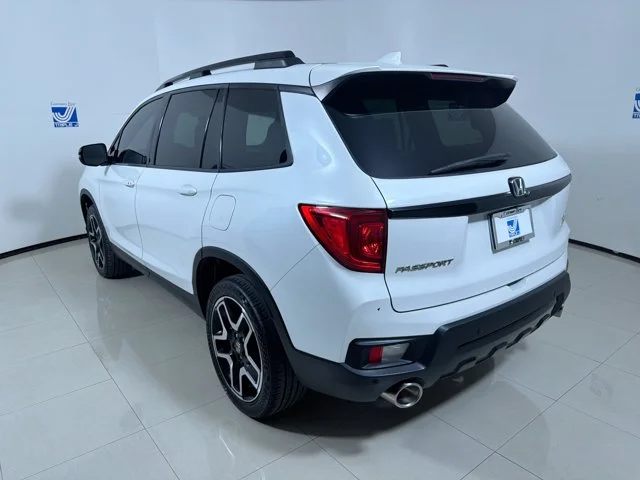 Used 2022 PLATINUM WHITE Honda Elite image 6