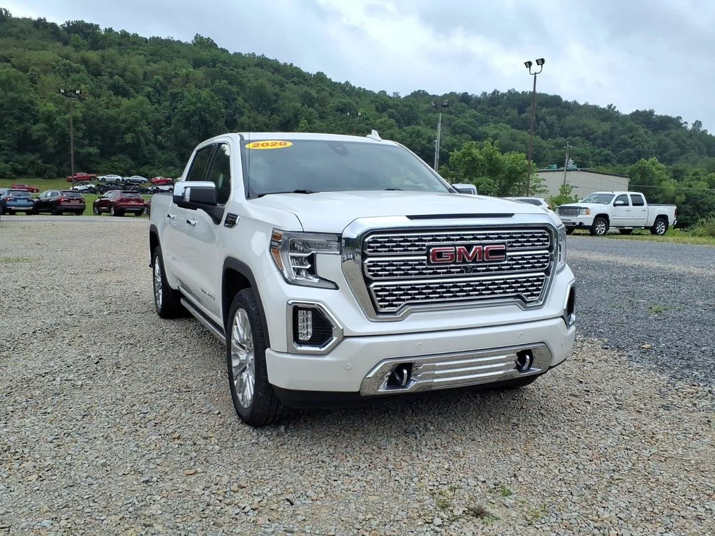 Used 2020 White GMC Denali image 2