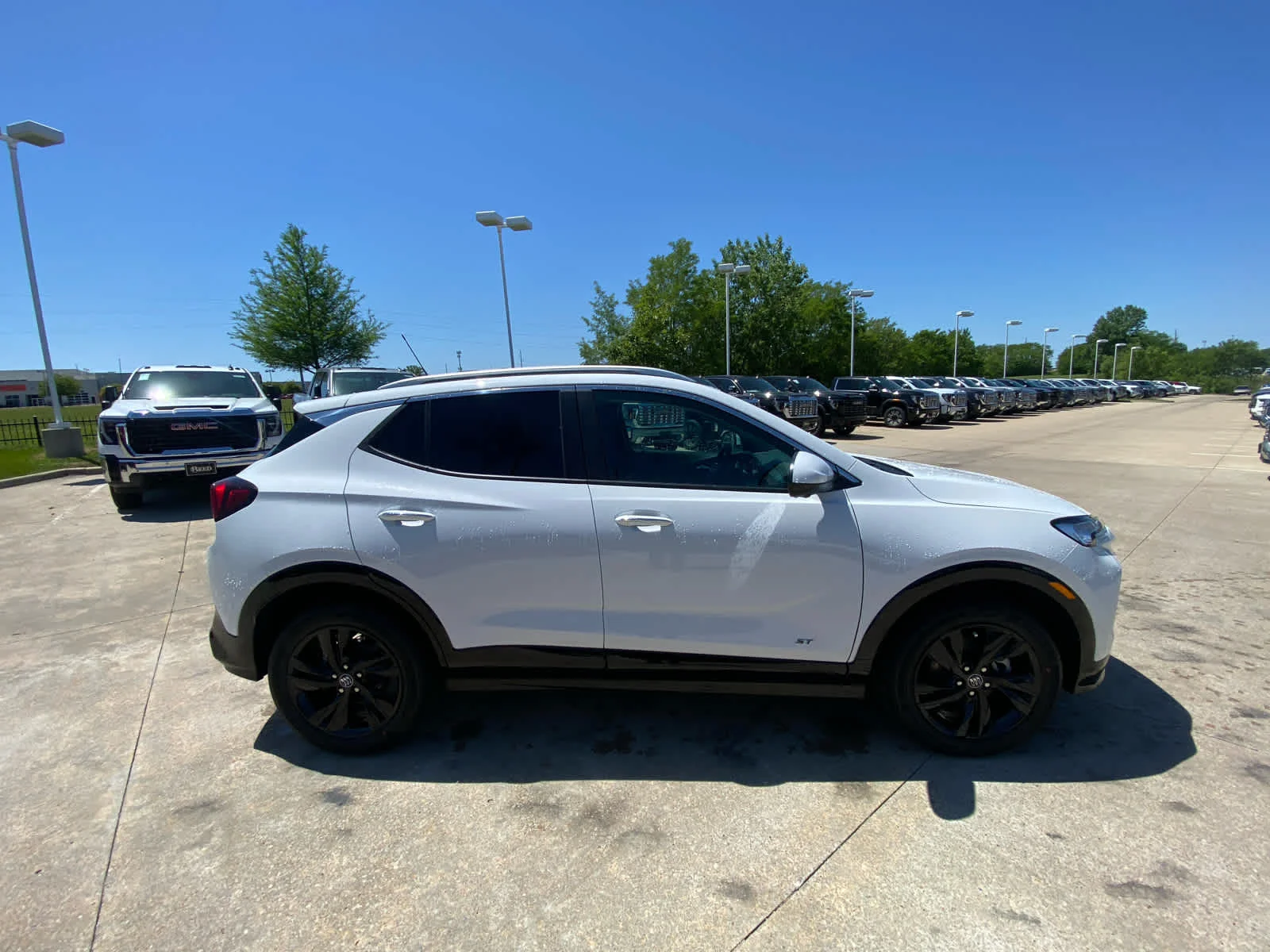 New 2026 Summit White Buick Sport Touring image 4