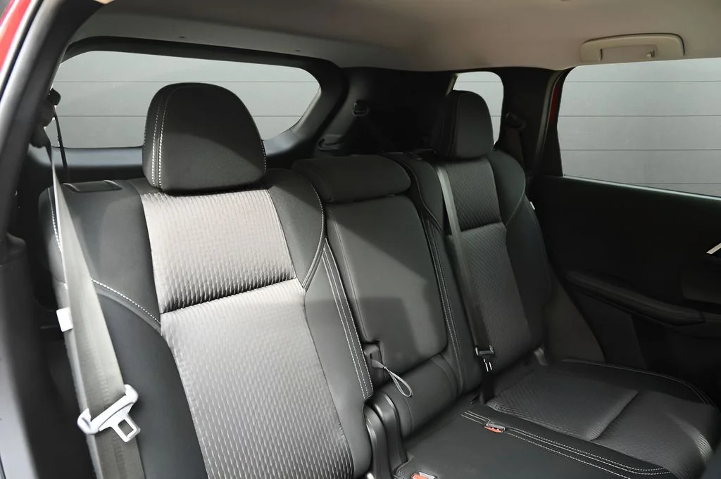 Used 2024 Red Mitsubishi ES image 45
