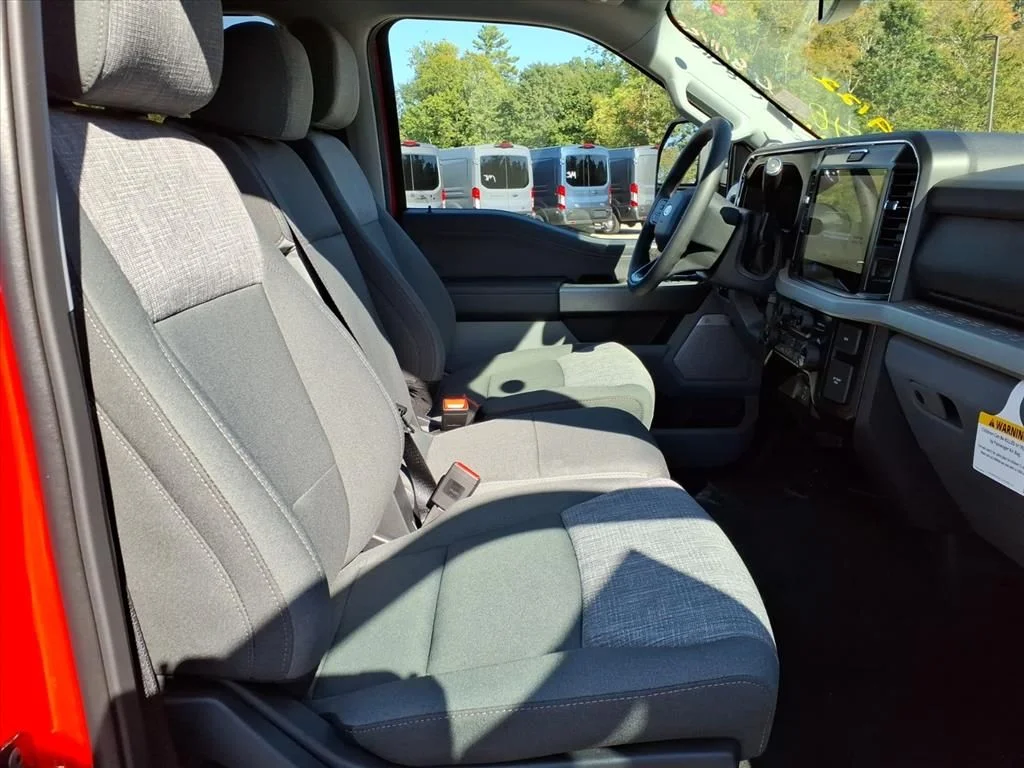 2026 Ford F-350 Super Duty XLT - Photo 11
