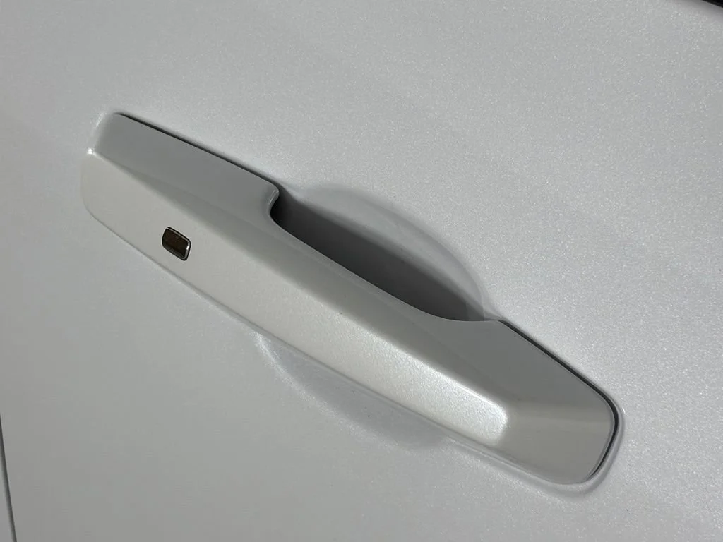 New 2027 Polar White Tricoat Chevrolet RS image 14