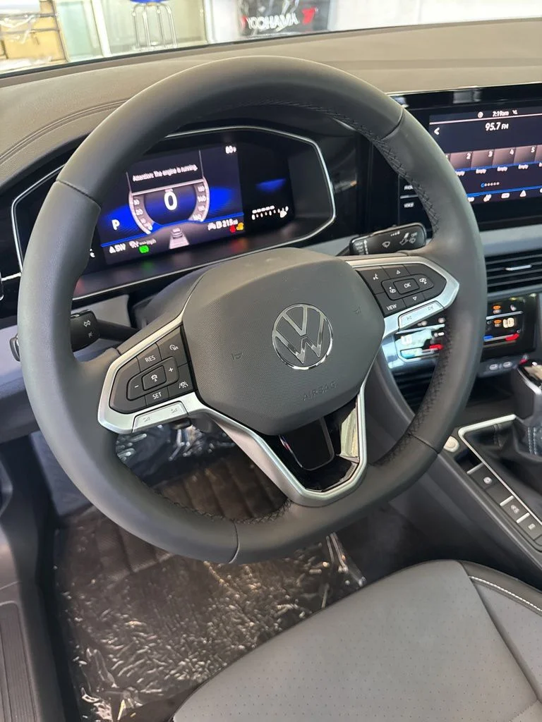 New 2026 Black Volkswagen 1.5T SE image 11