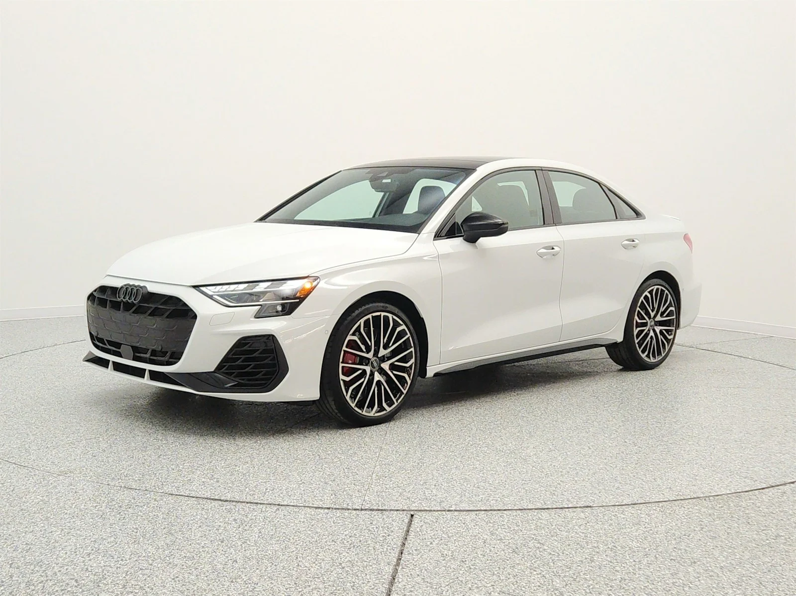 Used 2025 Glacier White Metallic Audi Premium Plus 2.0 TFSI quattro image 1