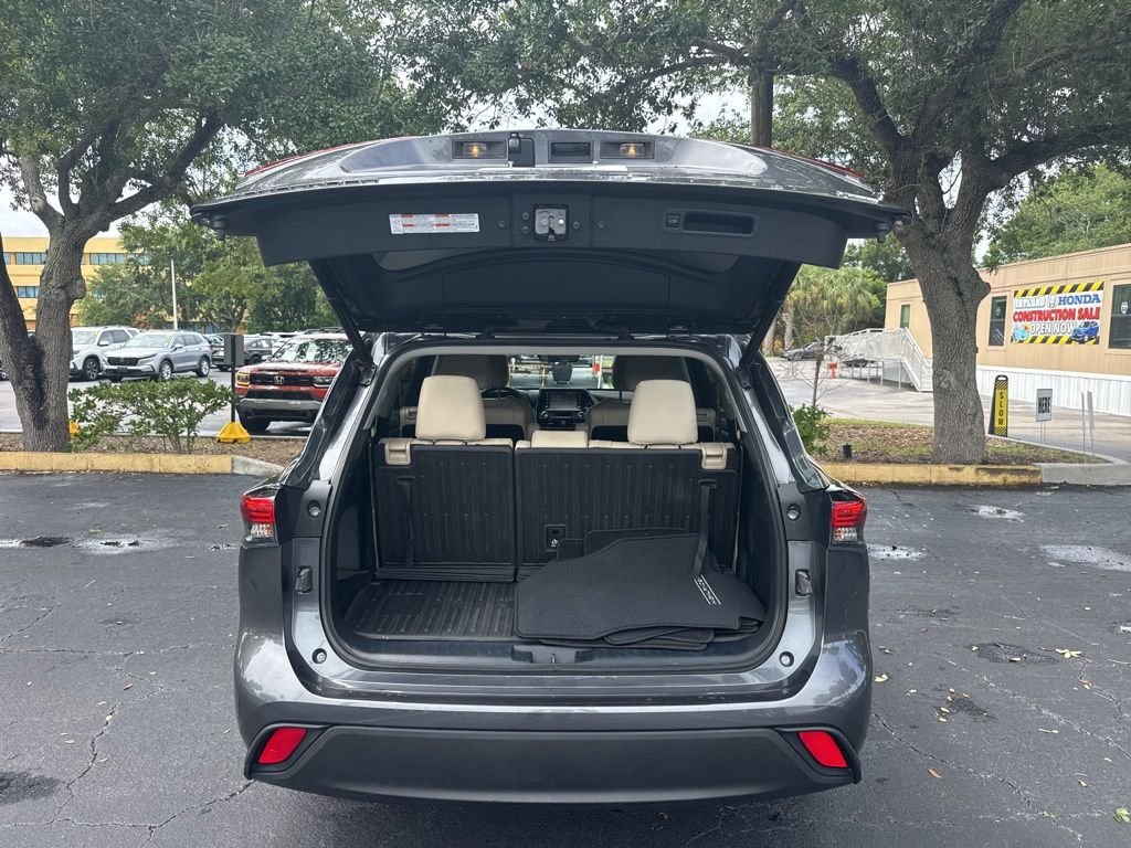 Used 2020 Gray Toyota XLE image 46