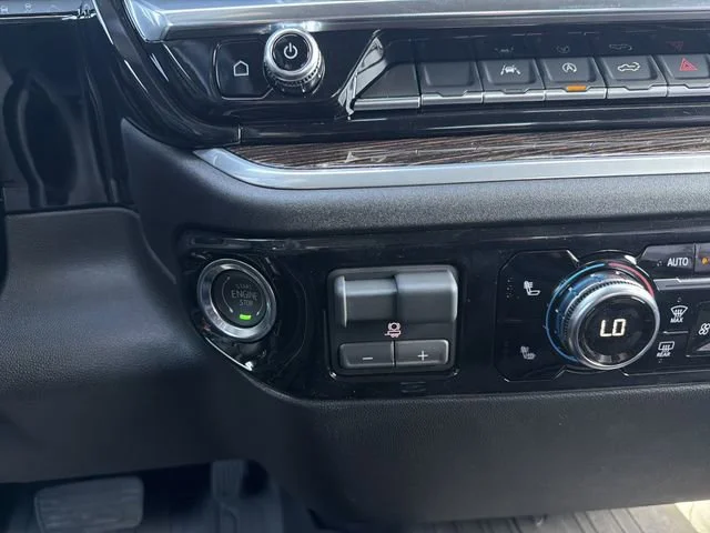 New 2026 Onyx Black GMC SLE image 27