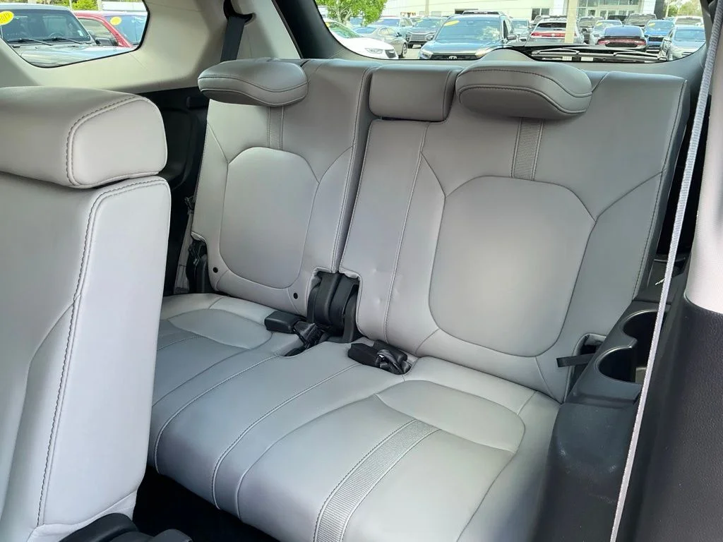 Used 2023 White Honda EX-L image 34