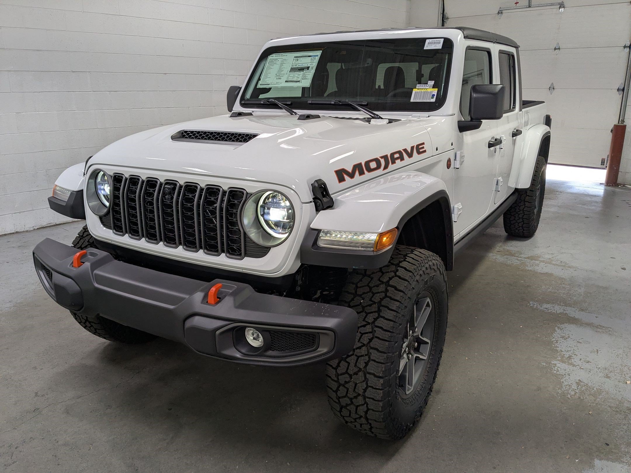 2025 Jeep Gladiator Mojave - Photo 9