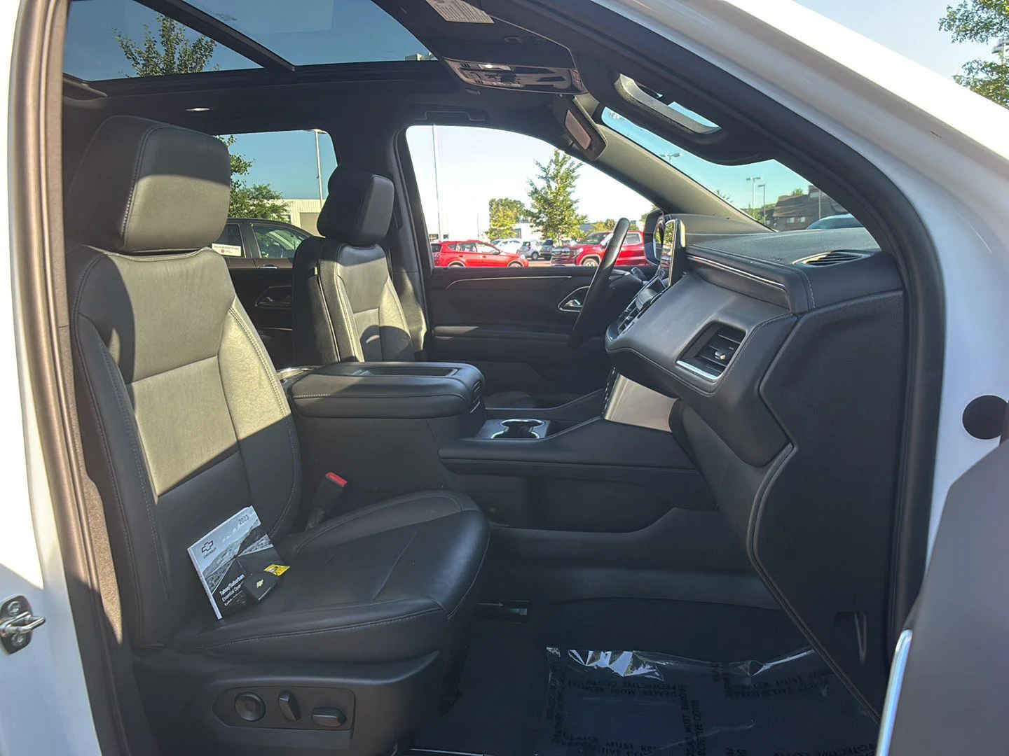 Used 2023 Summit White Chevrolet Z71 image 18
