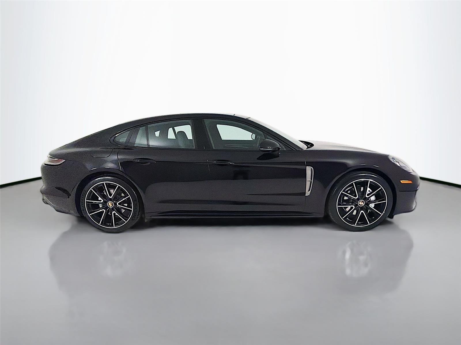 Used 2023 Black Porsche Platinum Edition image 27