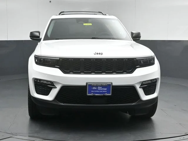 Used 2023 White Jeep Limited image 2