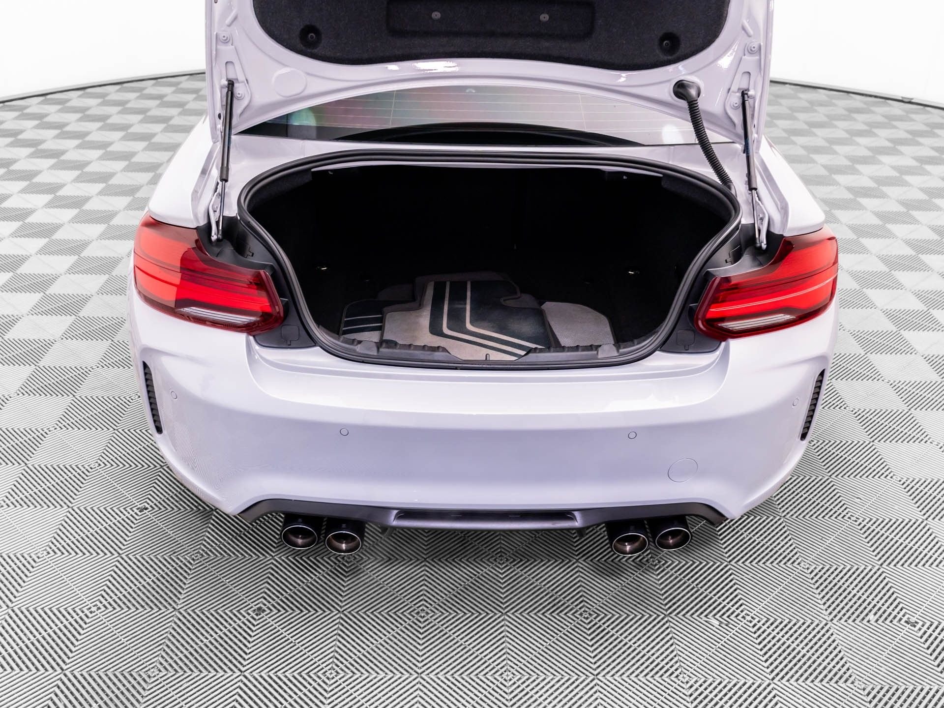 Used 2020 Silver BMW Competition image 43