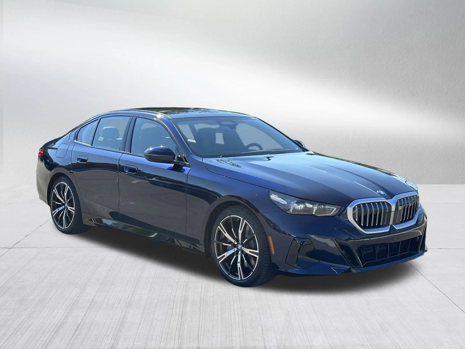 2026 BMW 5 Series 550e xDrive Sedan's photo