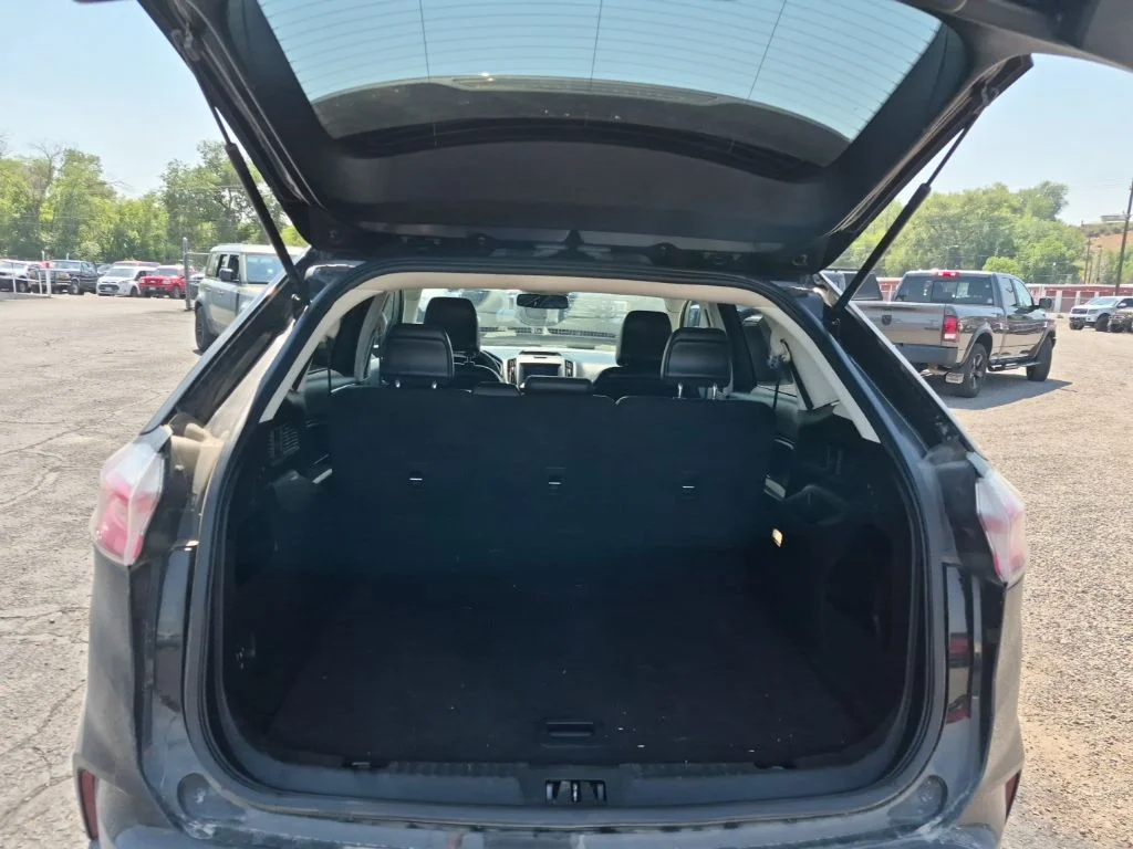 Used 2020 Black Ford SEL image 14