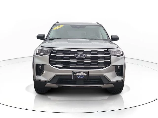 Used 2025 Silver Ford Active image 2