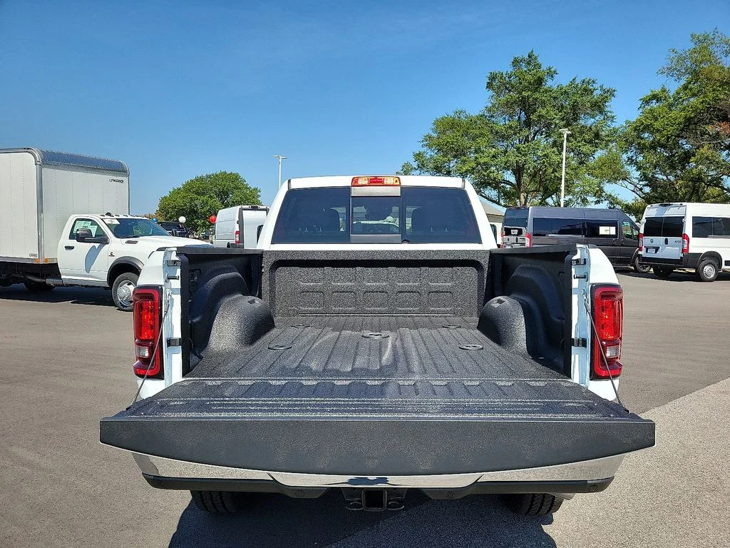 2025 RAM 2500 Tradesman - Photo 8