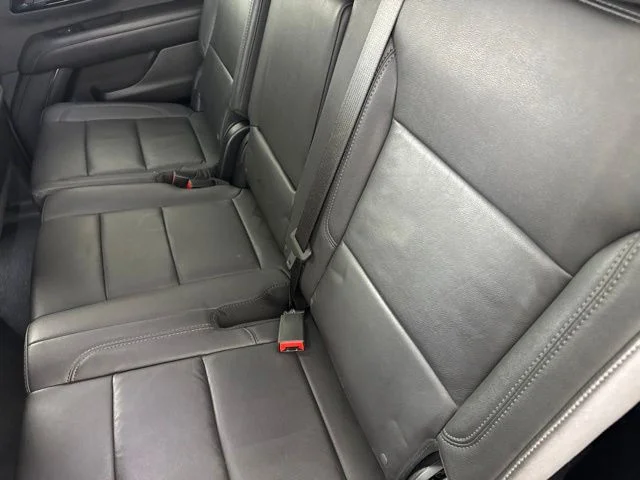 Used 2025 Gray Chevrolet Z71 image 27
