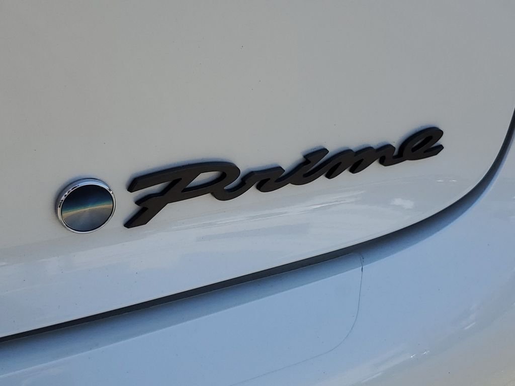 Used 2024 Pearl Toyota XSE Premium image 8