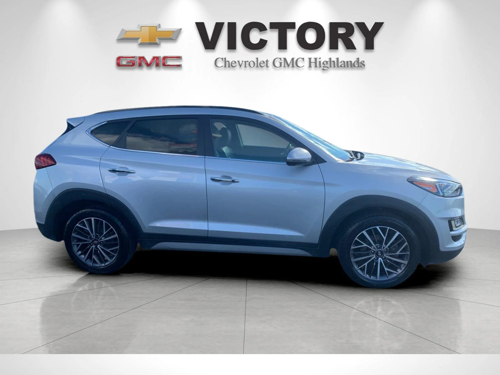 Used 2019 Molten Silver Hyundai Ultimate image 2